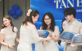 Buổi phỏng vấn trong trường quay